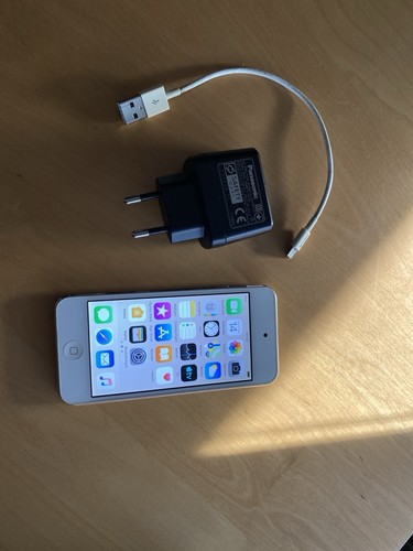 Ipod touch 16gb - ipod,